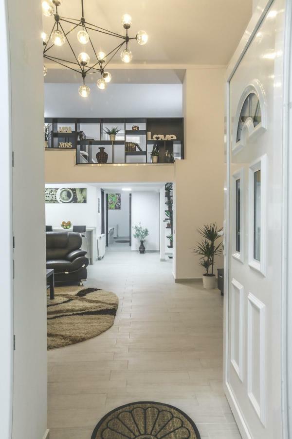 ブカレストVictoria Duplex Apartamentアパートメント エクステリア 写真