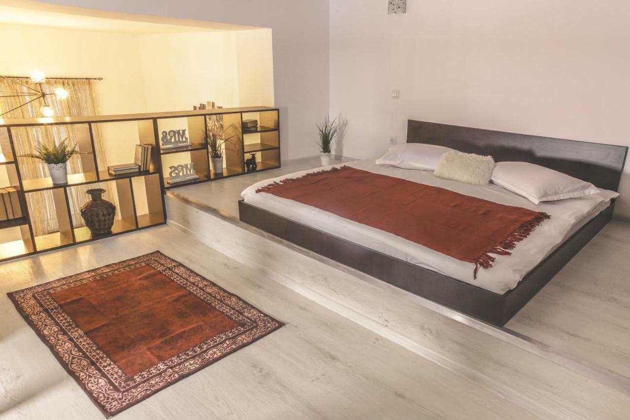 ブカレストVictoria Duplex Apartamentアパートメント エクステリア 写真