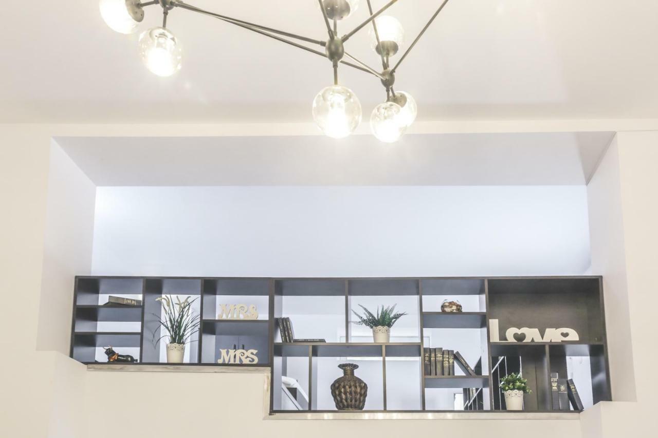 ブカレストVictoria Duplex Apartamentアパートメント エクステリア 写真