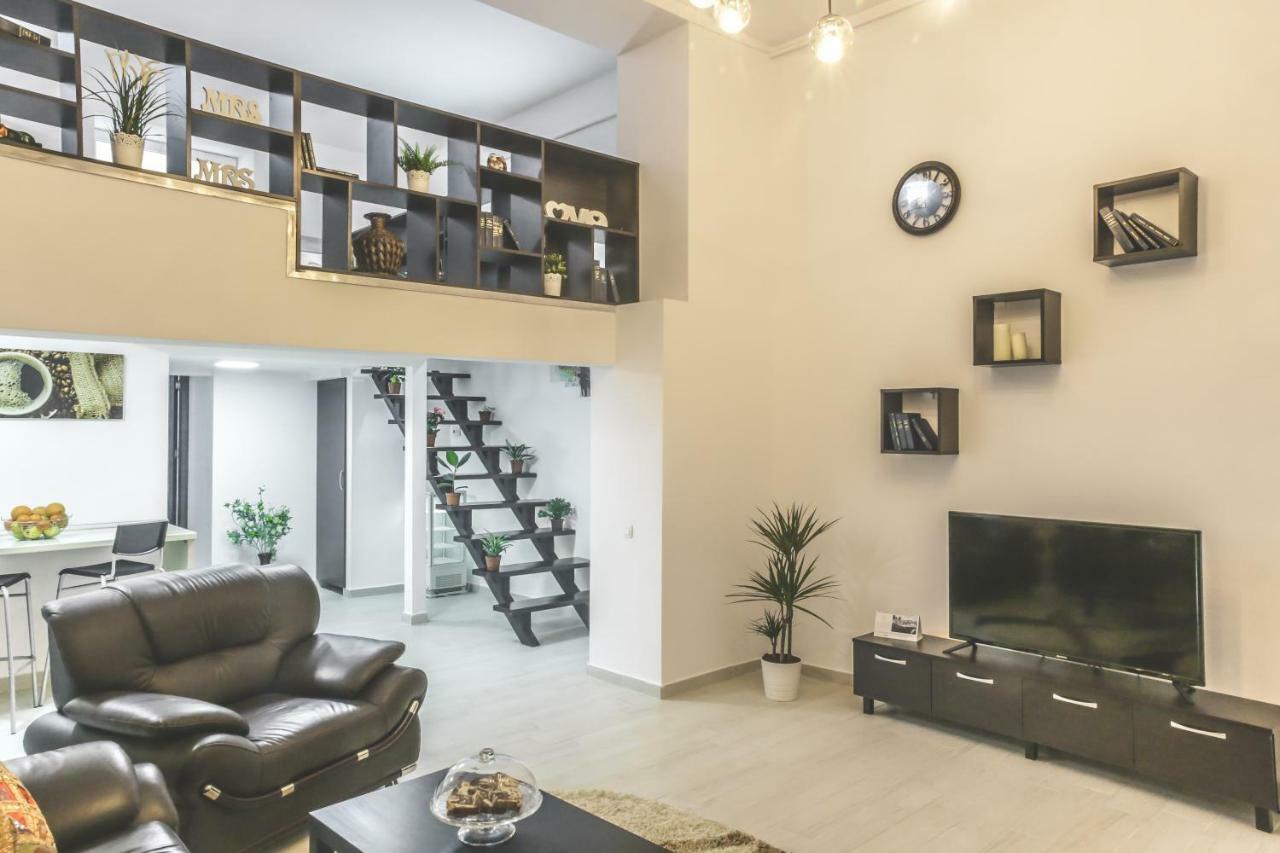 ブカレストVictoria Duplex Apartamentアパートメント エクステリア 写真