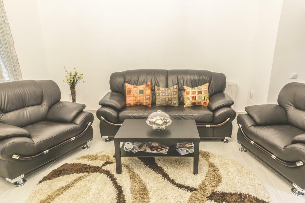 ブカレストVictoria Duplex Apartamentアパートメント エクステリア 写真